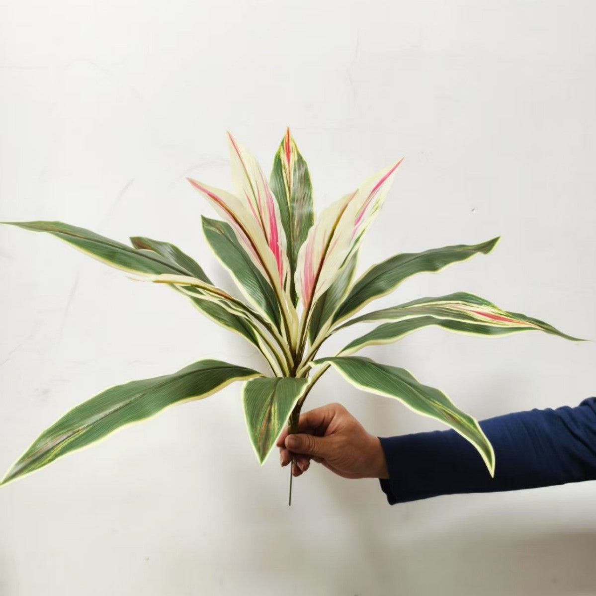 ViraTiPlant - Lush, Realistic-Looking Greenery Without Any Effort