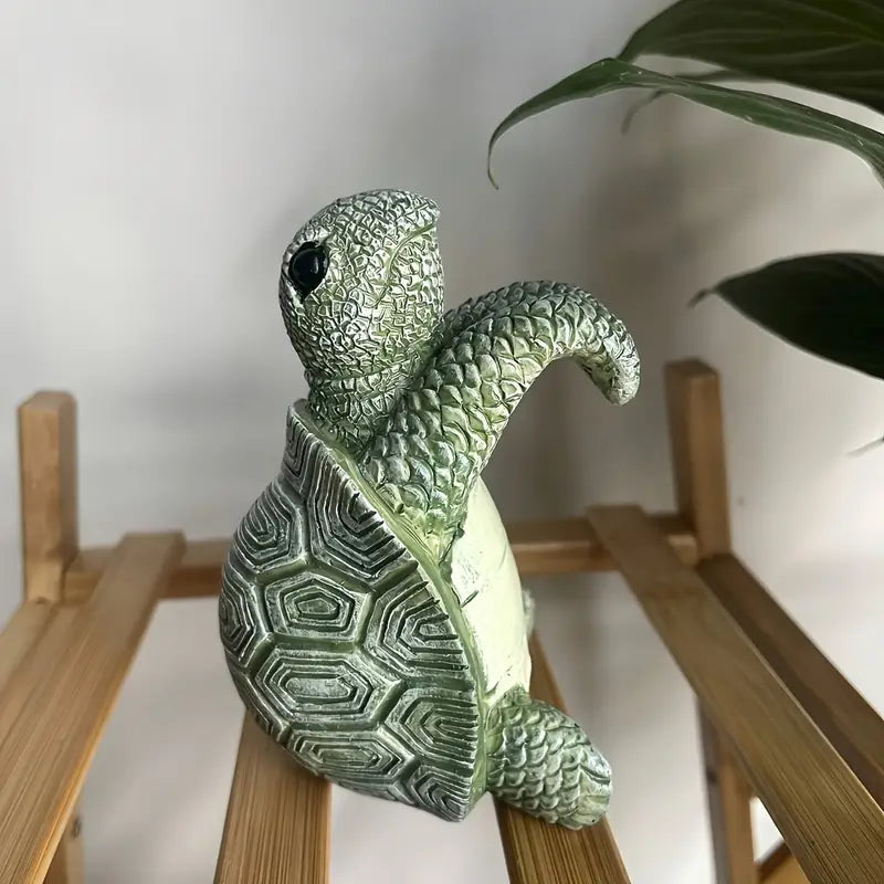 Turtlora – Instantly Brighten Plants with Charming Resin Pendants