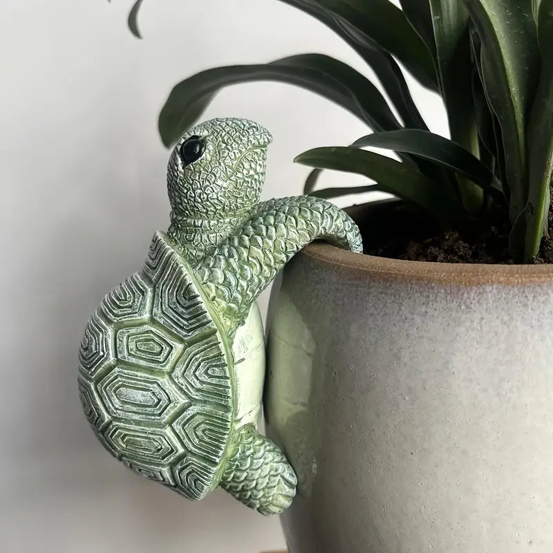 Turtlora – Instantly Brighten Plants with Charming Resin Pendants