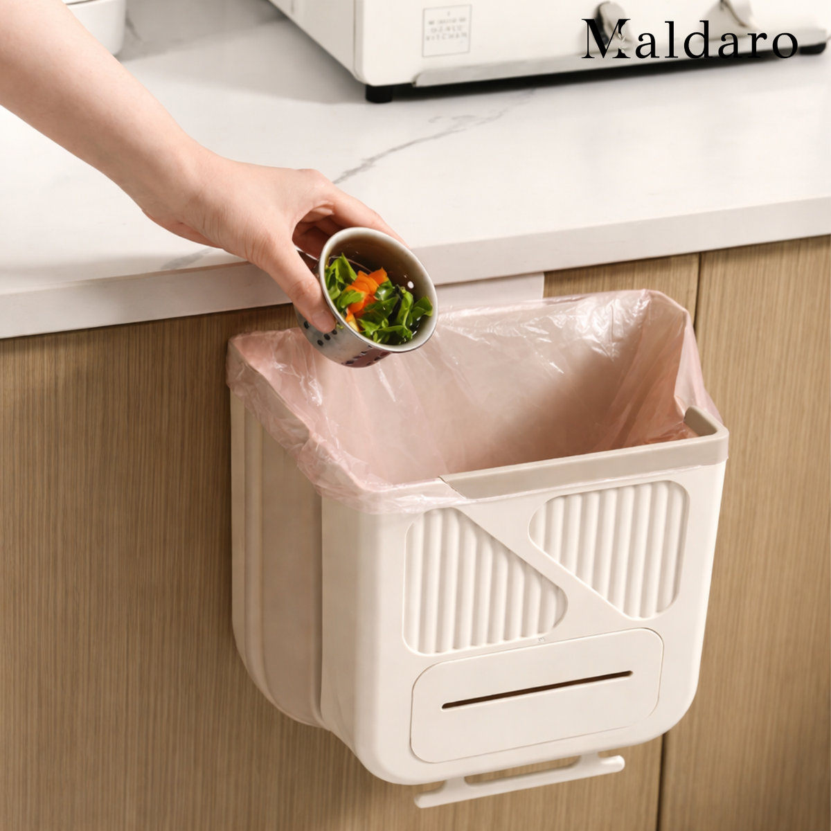 TrashBye – Instantly clear your kitchen waste area