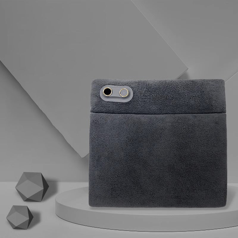 Zareen – Instant Warmth for Cold Hands That Lasts All Day
