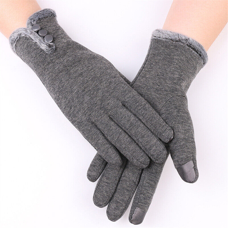 WinterPlush – Stay Warm and Use Your Phone Anywhere and Anytime