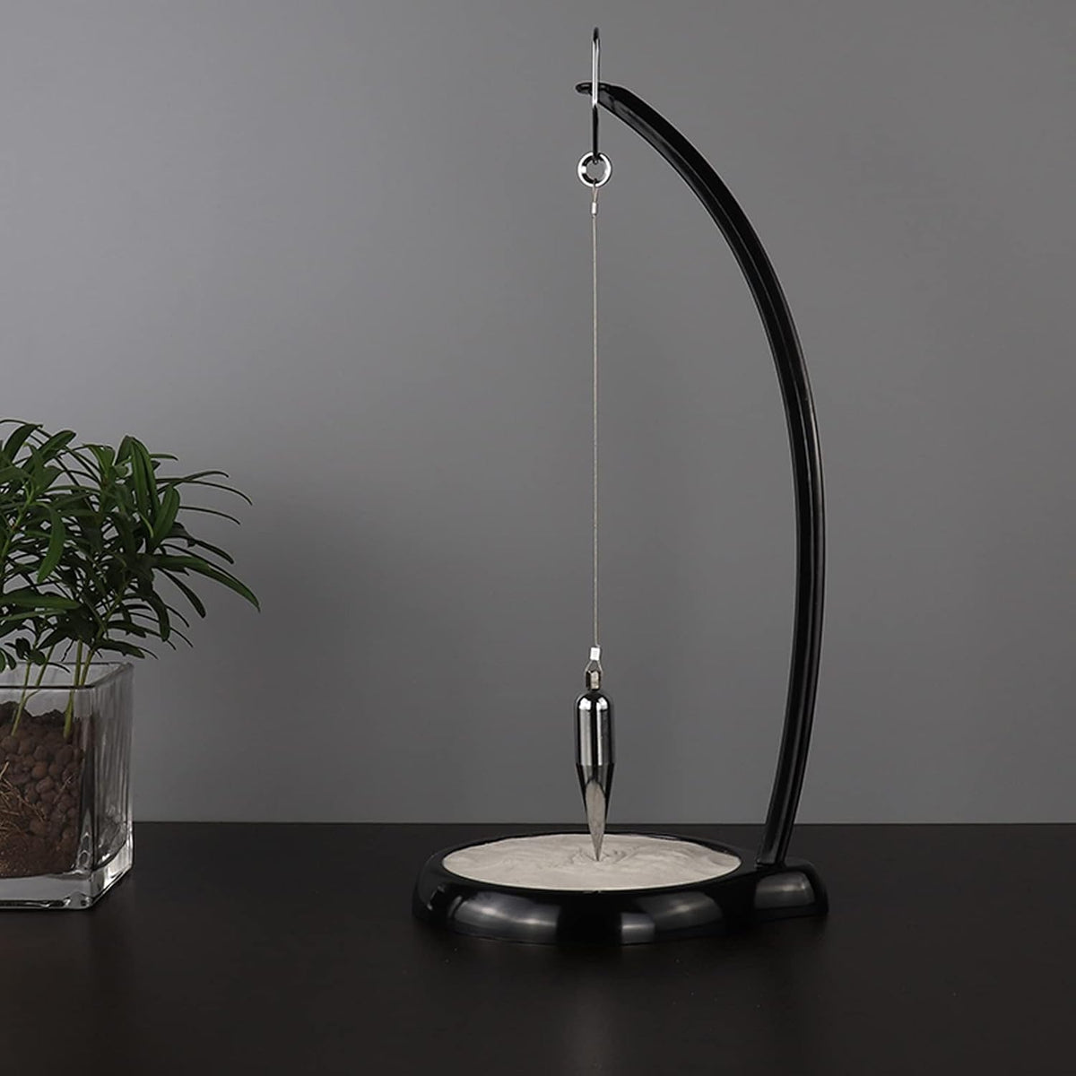 GravitraxSand – Fascinating Pendulum Art for Your Desk