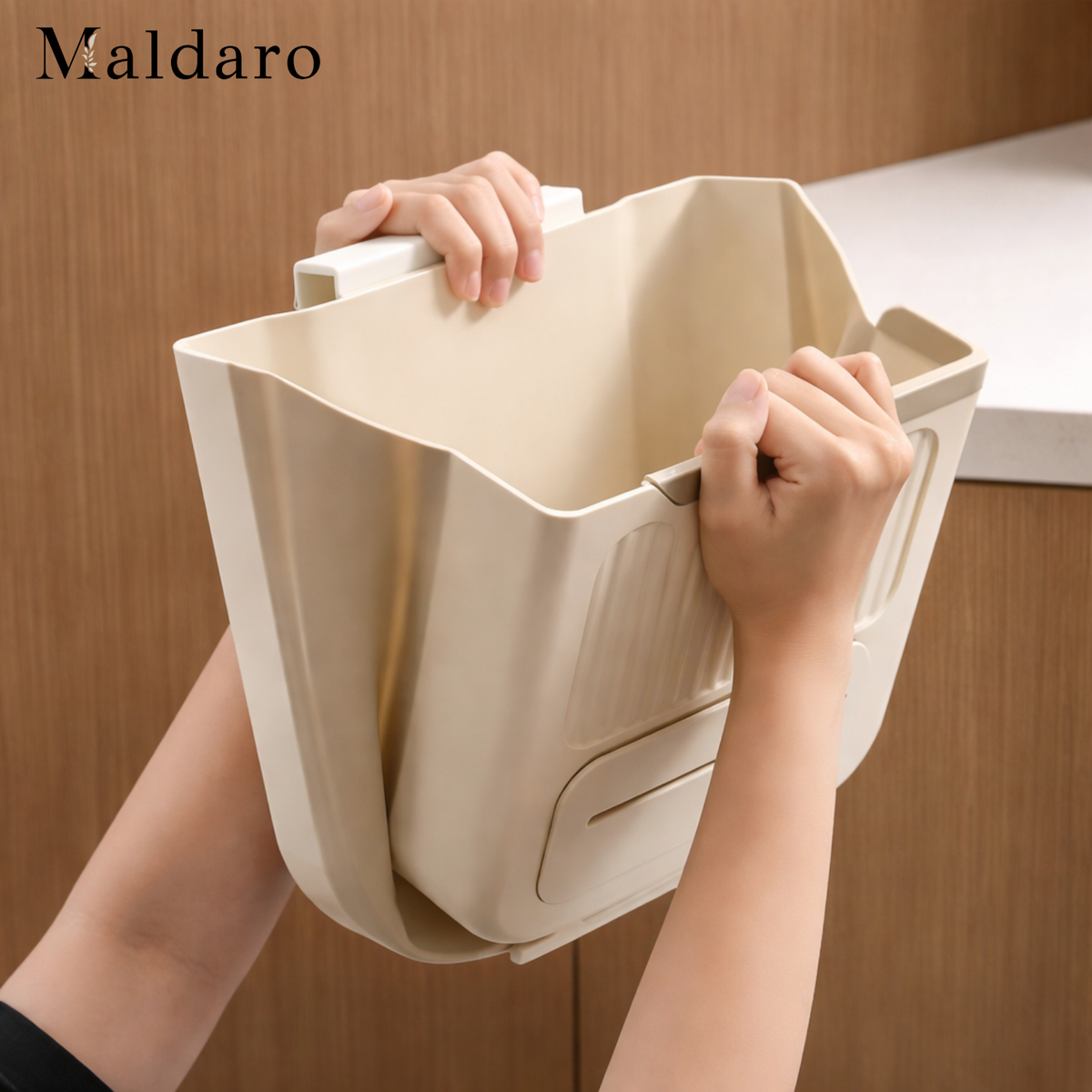 TrashBye – Instantly clear your kitchen waste area