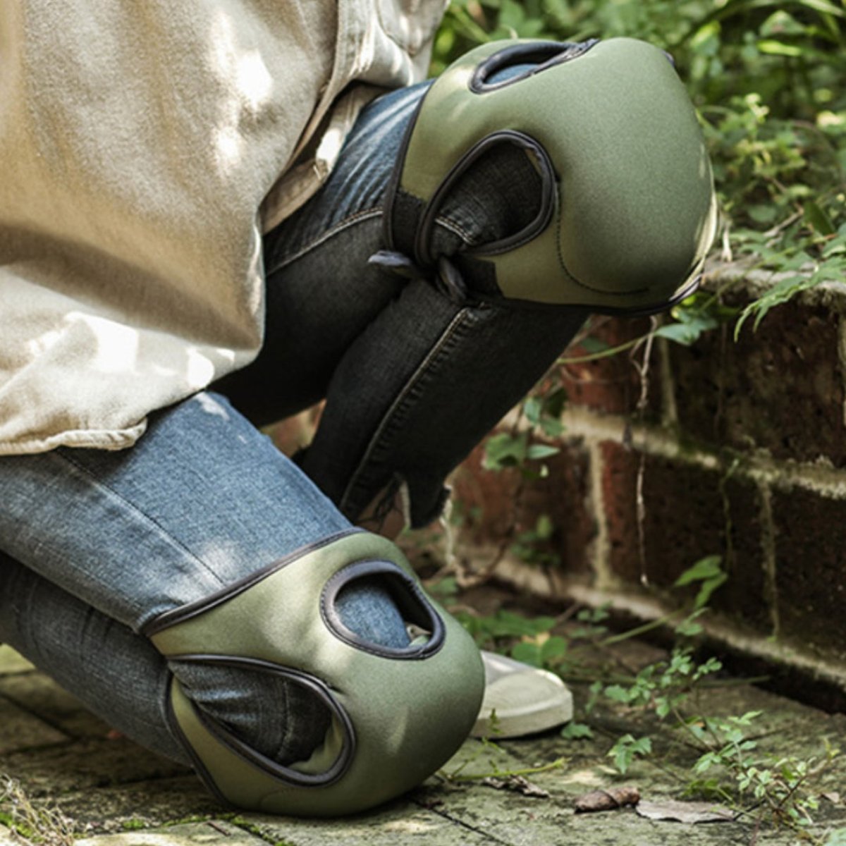 GardenGuard – Longer Gardening Without Knee Pain or Discomfort