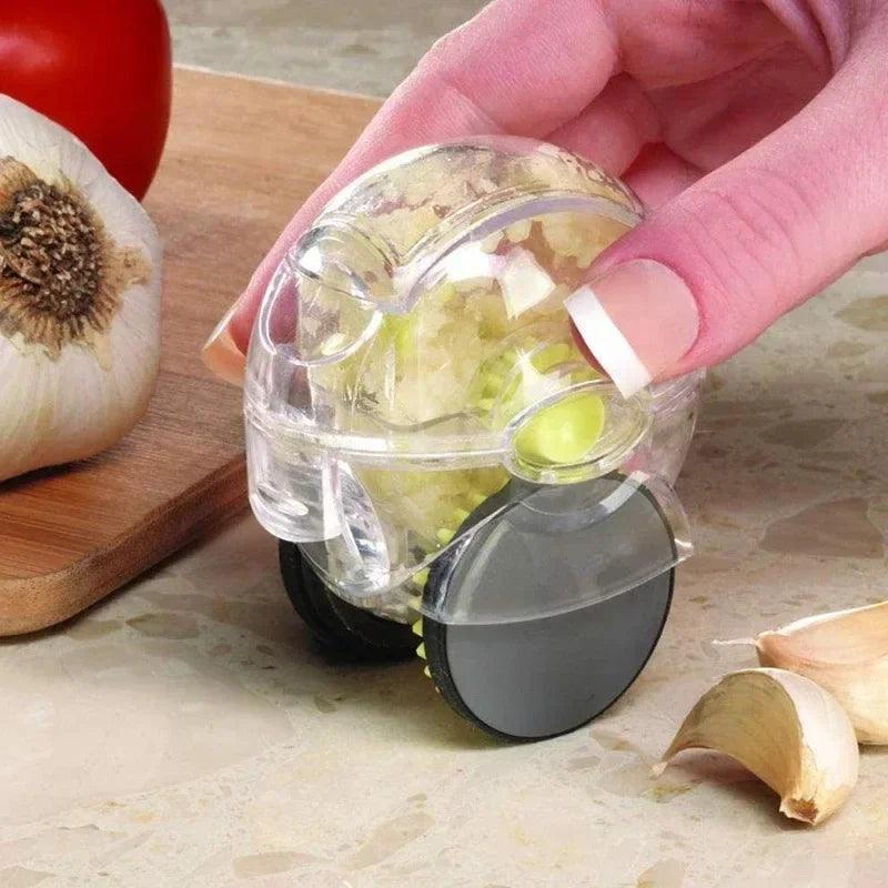 GarlicGlide - Effortless, Clean Garlic Chopping in Seconds