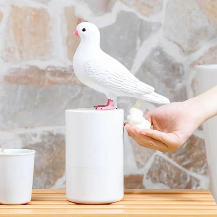 CleanDove – Hygienic Cleanliness with a Touch of Style