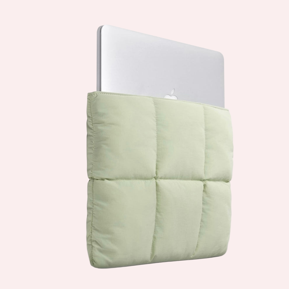 PuffyGuardIcyGuard – Ultimate Lightweight Laptop Protection for On the Go