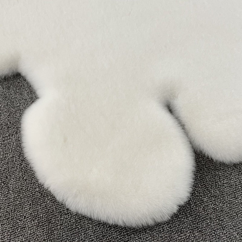 SnugBear – The fluffiest rug you have ever stepped on