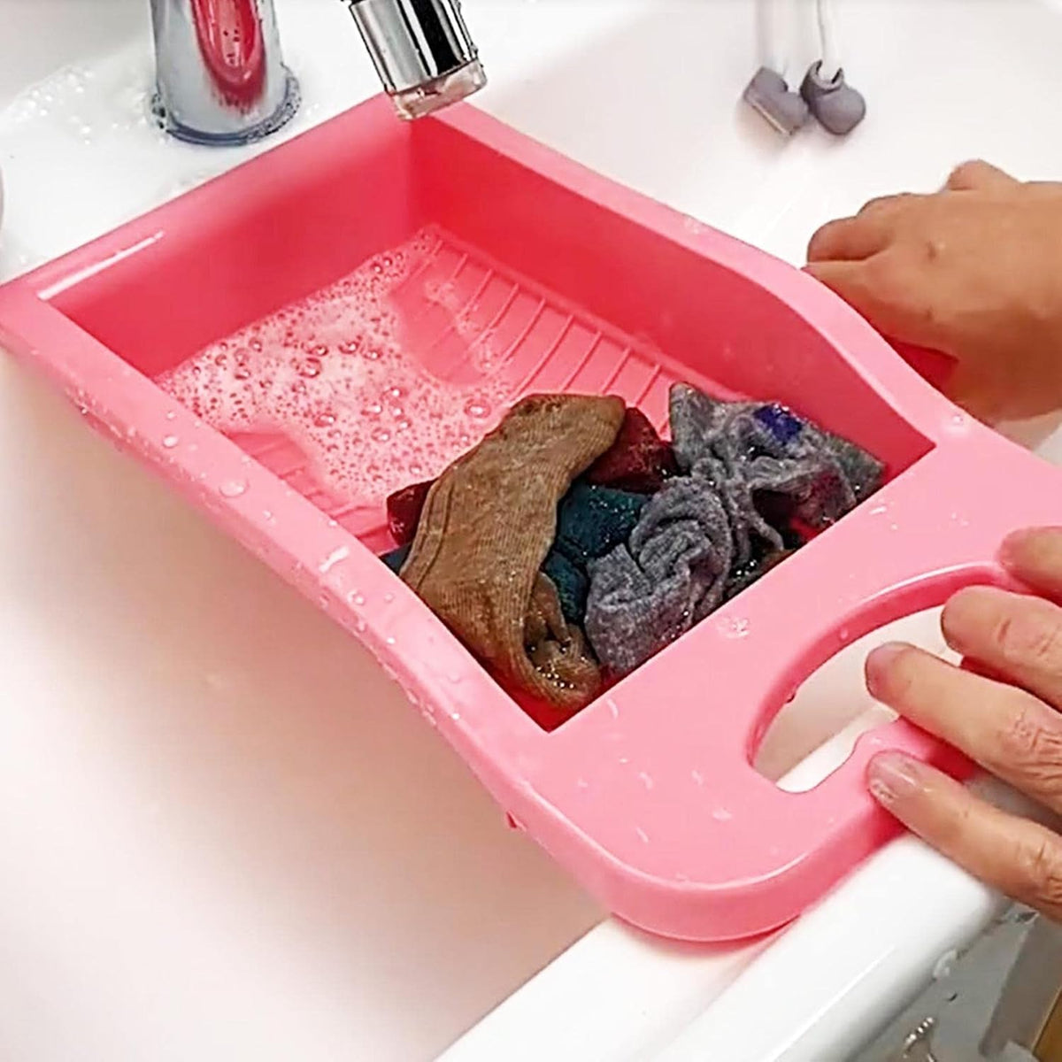 TidyWash – Protects delicate laundry and saves water and energy