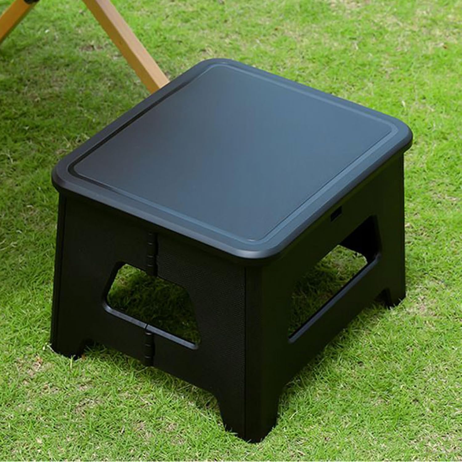 EcoLooGo – Stylish Camping Toilet for Comfort on the Go!