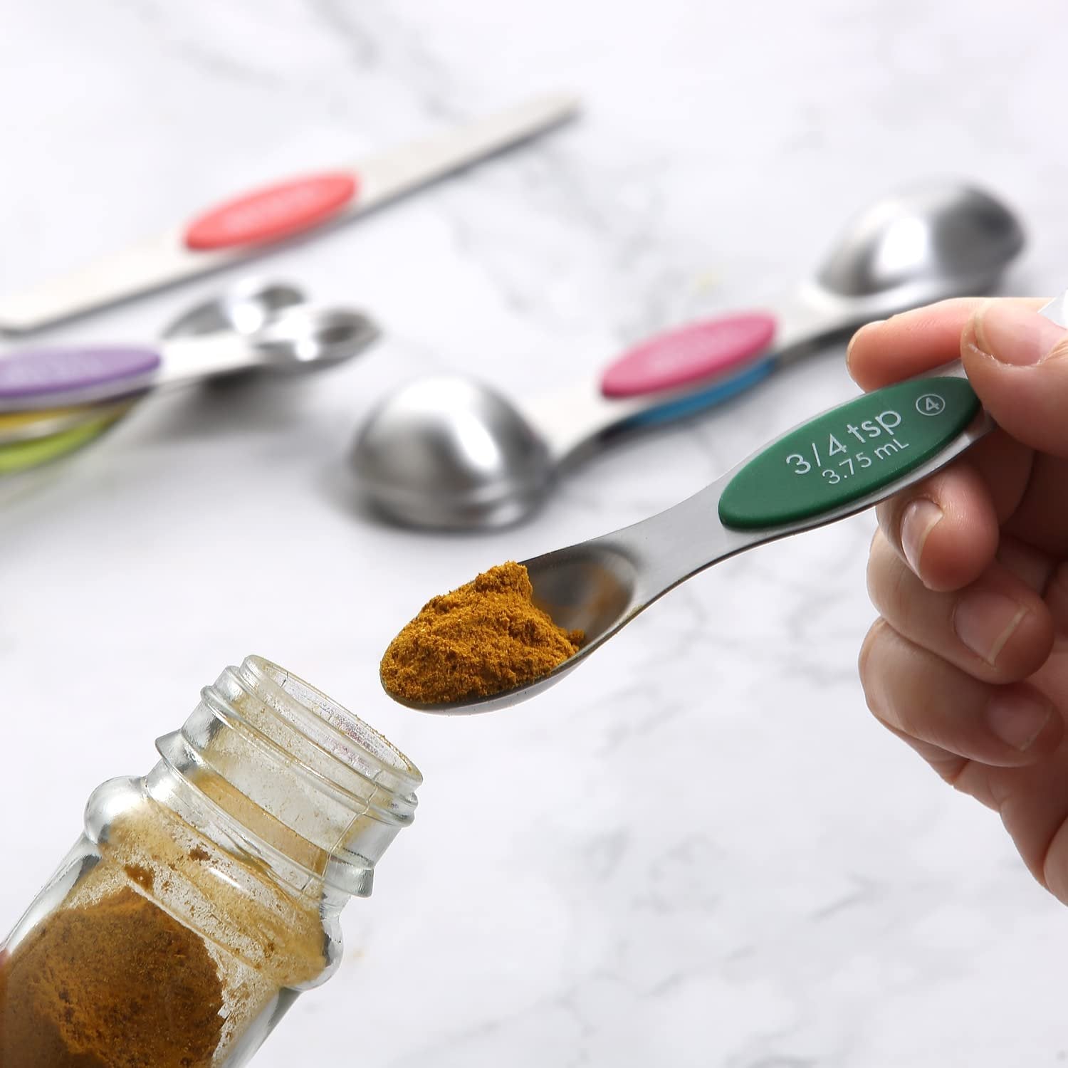 SmartSpoons – Precise Measuring with Magnetic Power