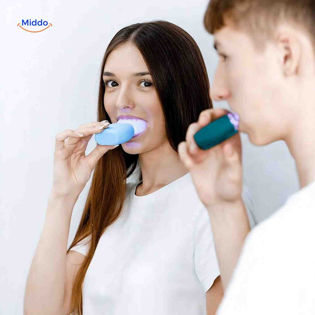 ShinnyBrush – Brilliant White Teeth in Just 45 Seconds