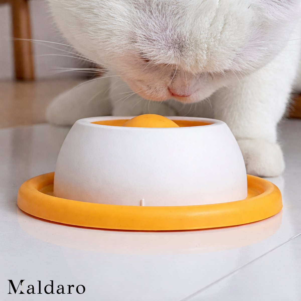 CalmiPaw - Immediately Calms Pets & Improves Eating with Lickmat