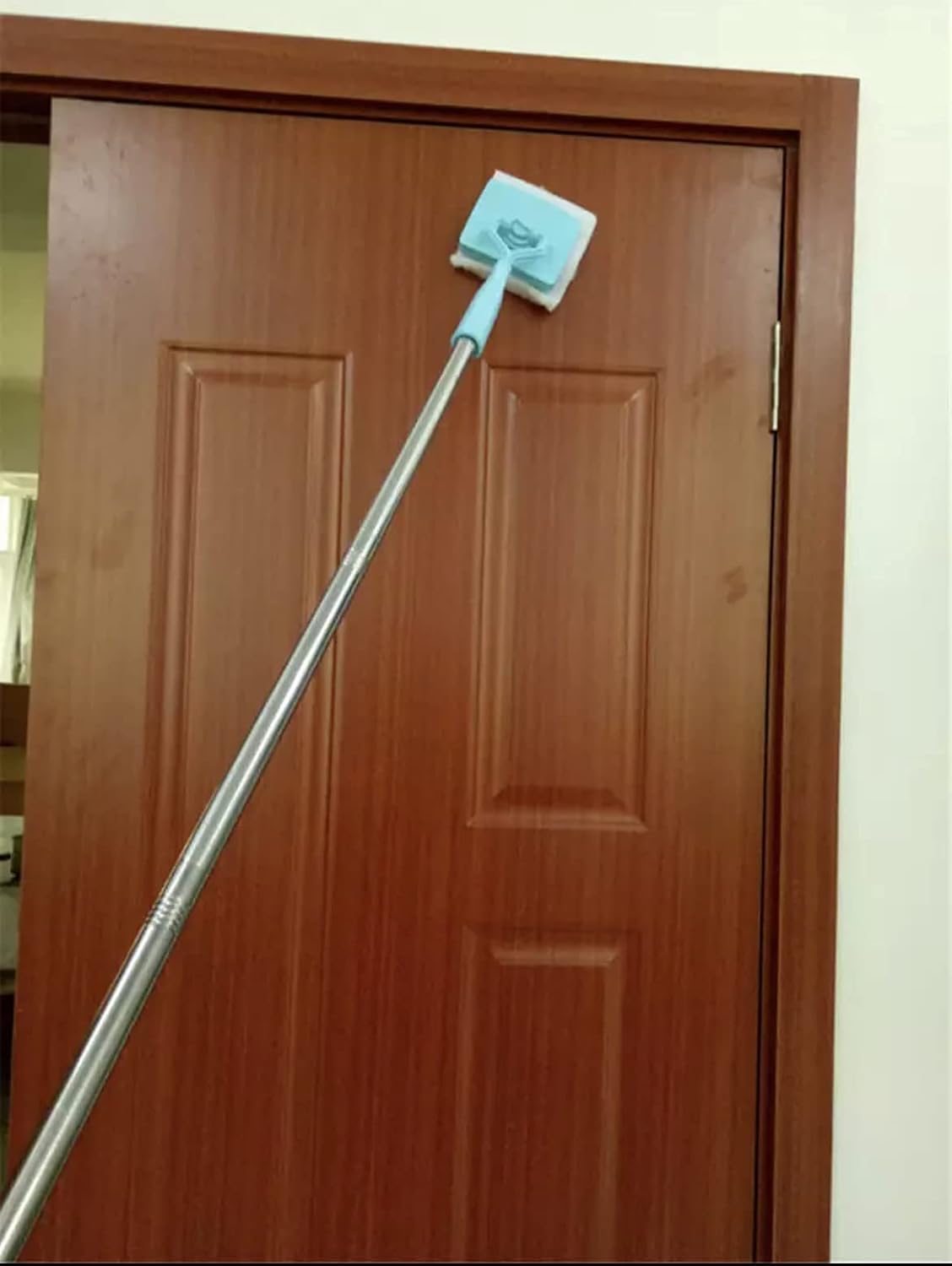 SwiftEdge – Clean Baseboards Without Bending Down