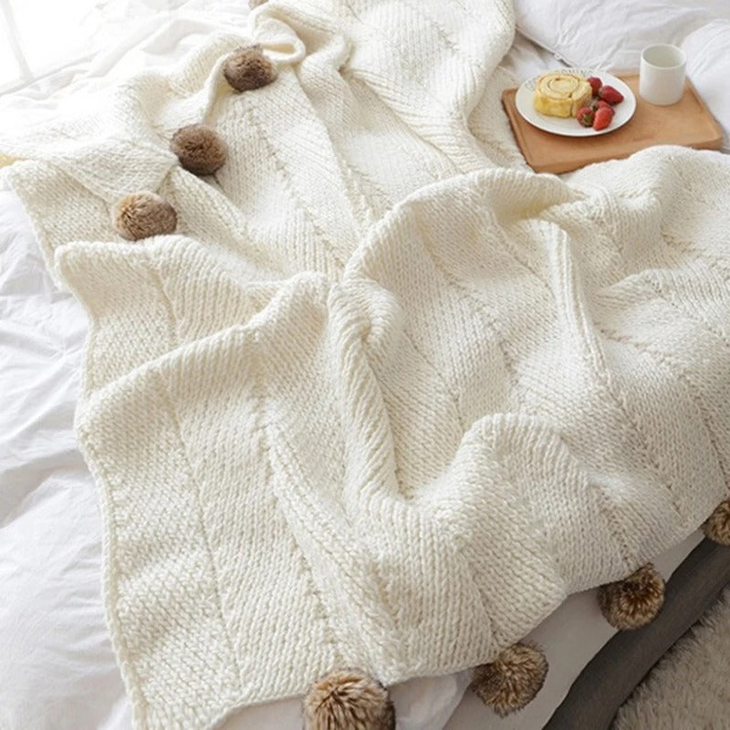 CozyPom – Stylish Cozy Comfort for Your Home