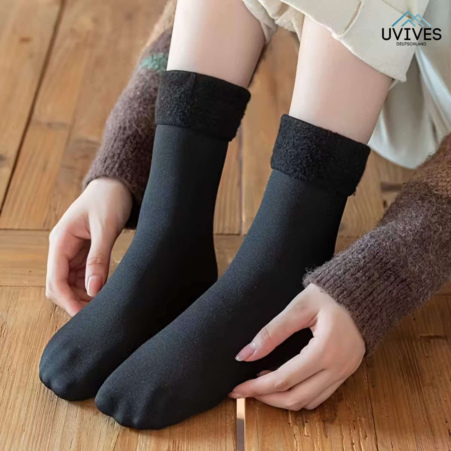 4+4 FREE | CozyFeet – Socks That Really Keep You Warm!