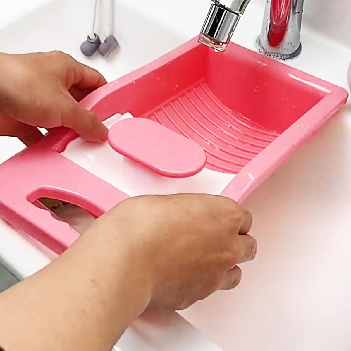 TidyWash – Protects delicate laundry and saves water and energy