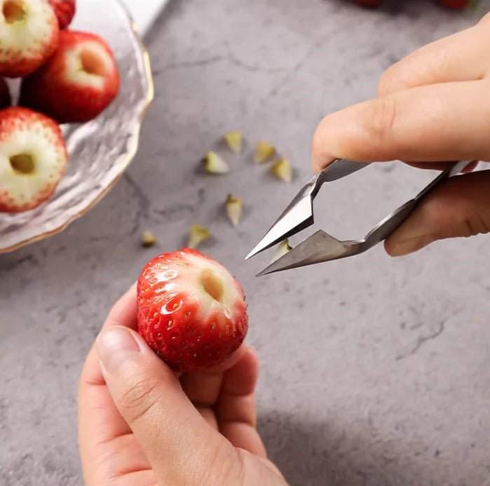 PineappleSwift - Quickly Removes Fruit Stems Without Crushing or Mess
