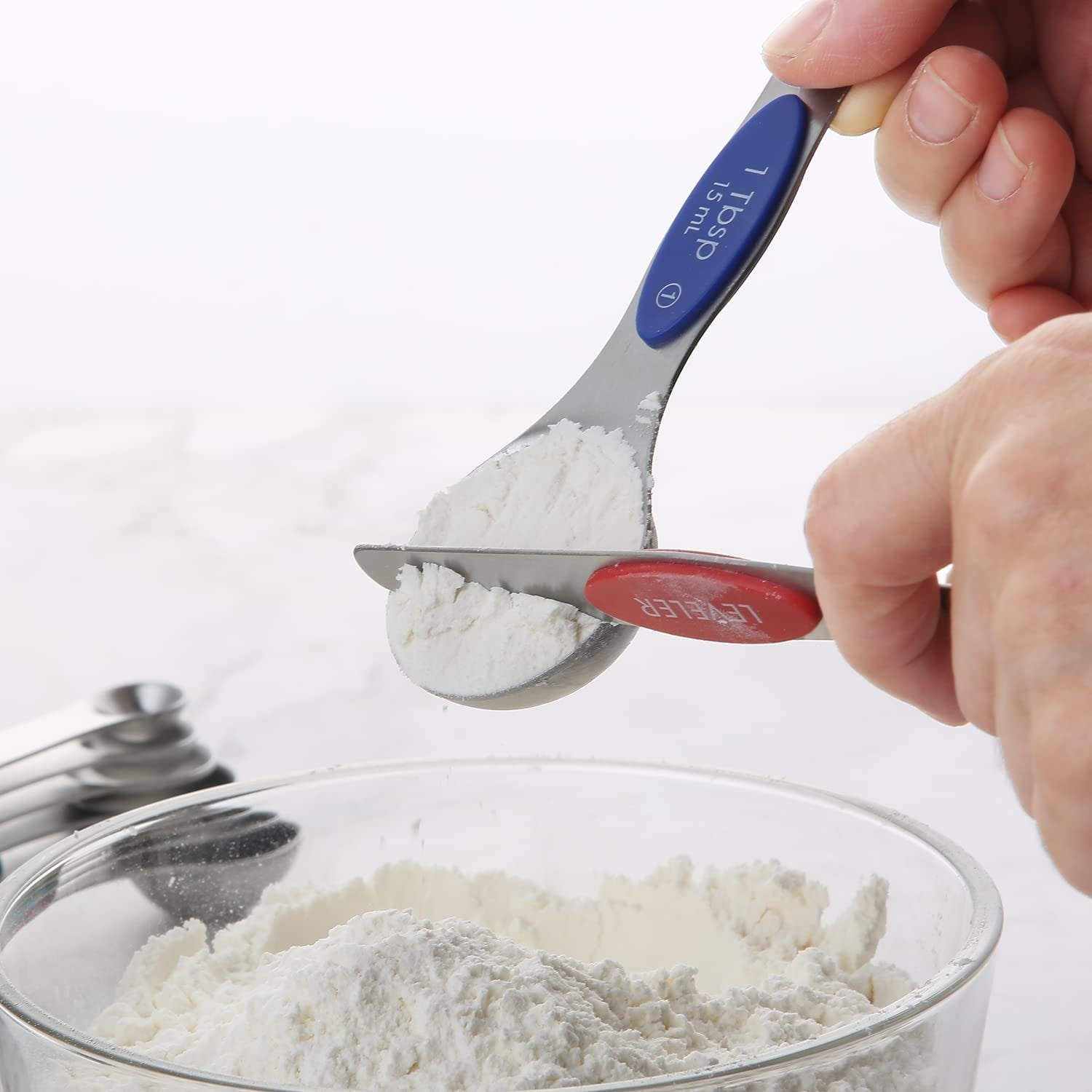 SmartSpoons – Precise Measuring with Magnetic Power