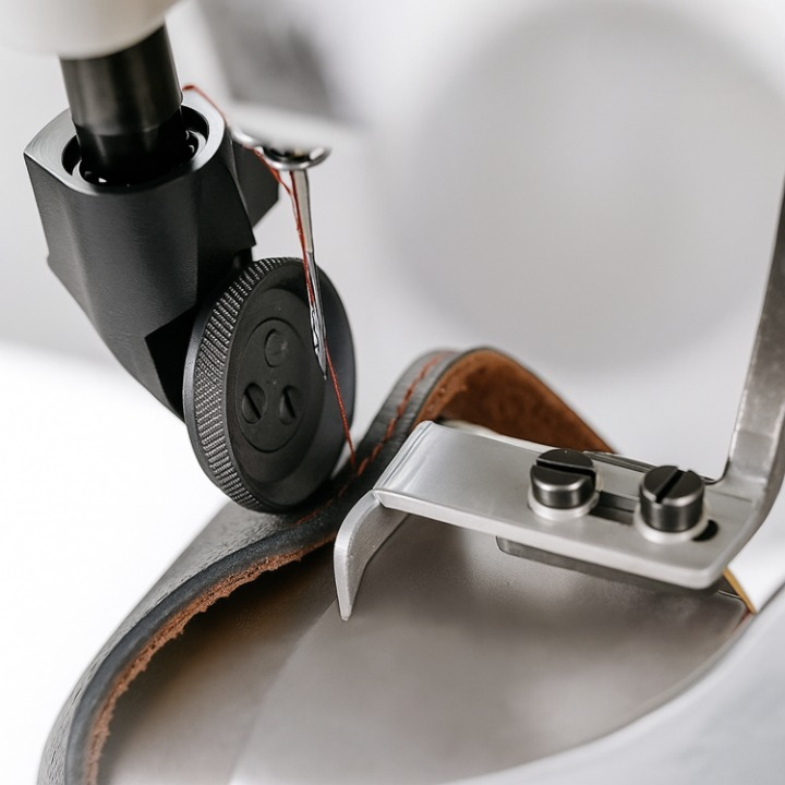 SewRoller – Glide effortlessly through thick fabrics every time
