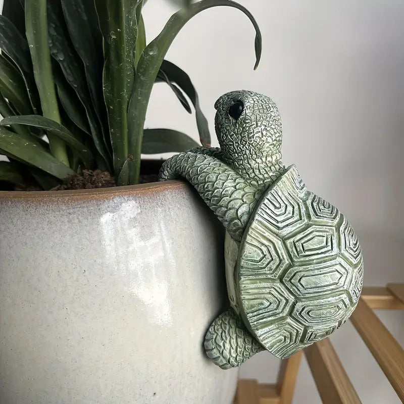 Turtlora – Instantly Brighten Plants with Charming Resin Pendants