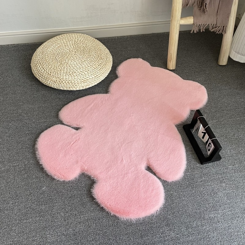 SnugBear – The fluffiest rug you have ever stepped on