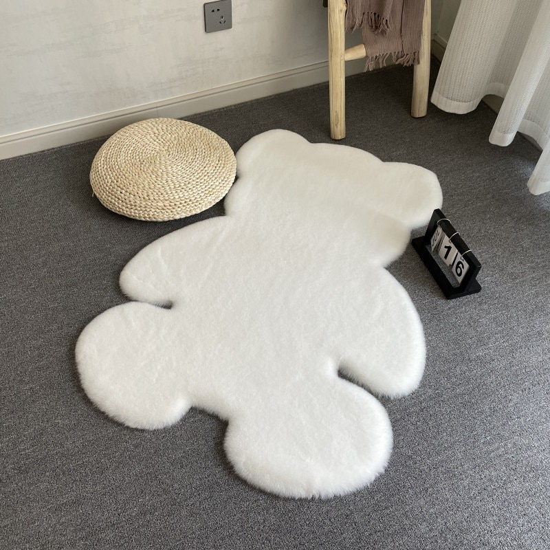 SnugBear – The fluffiest rug you have ever stepped on