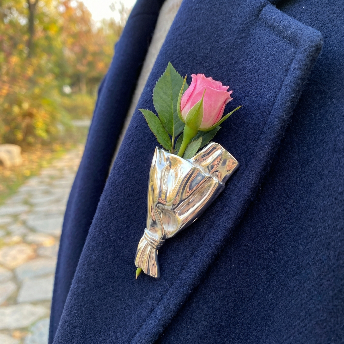 BloomChi - Wear Real Flowers for Instant Fresh Elegance