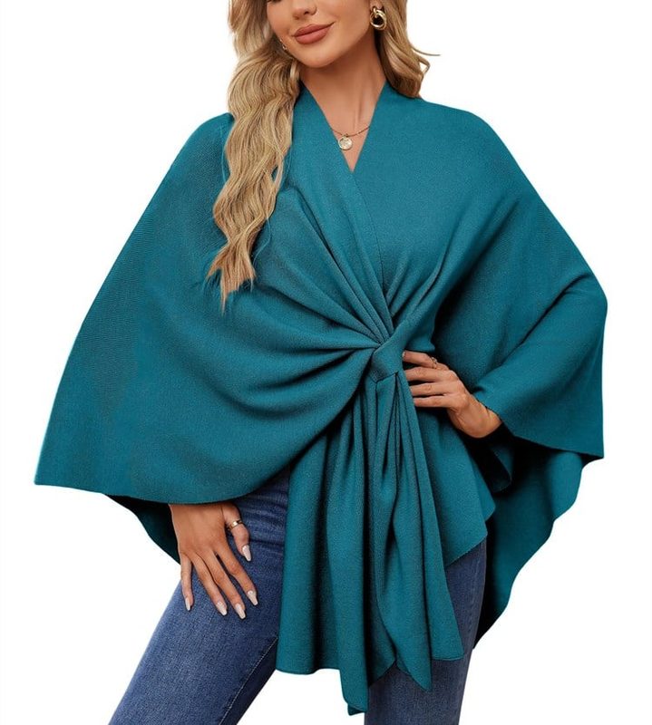 LunaGrace – Elegance Meets Warmth in a Stylish Throw
