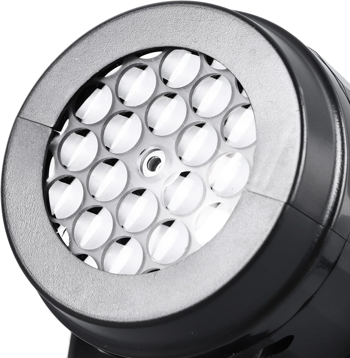 SnowLume – Snowflake magic at the push of a button